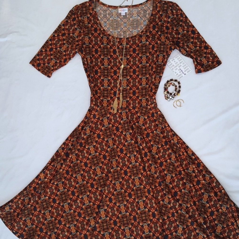 Large Lularoe Nicole dress